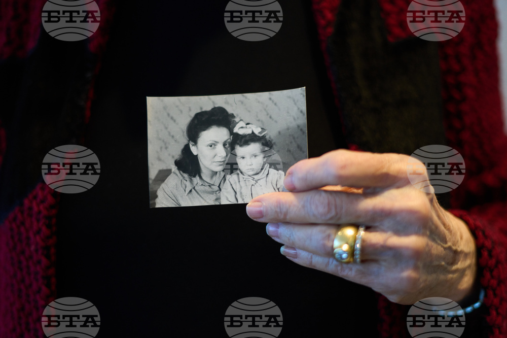 CORRECTION Israel Holocaust Remembrance Day