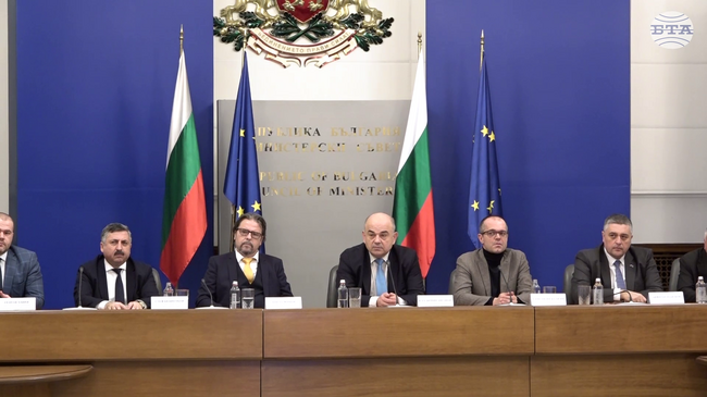 Процесът по изтегляне на левове върви в прогресивен порядък – към момента 67 процента от левовата наличност е прибрана, каза Владимир Иванов