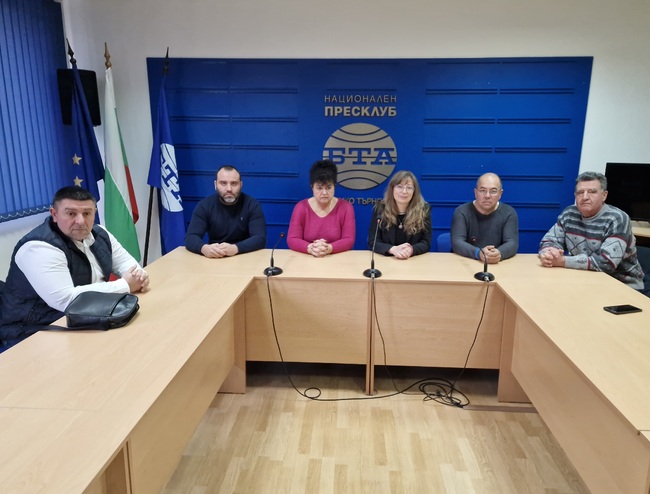 Пресконференция на Инициативния комитет срещу изграждането на кариера за варовик край село Балван