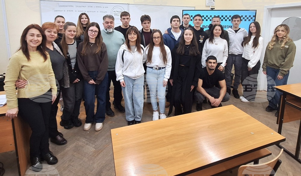 Ученици от Силистра обсъдиха рисковете на пътя с местен магистрат