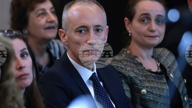 Висшите училища, висшето образование имат нужда от признание, каза министър Красимир Вълчев на церемонията за връчването на „Академичните оскари“