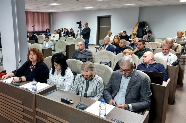 Решения, свързани с финанси, социални мерки и общински програми ще вземат днес общинските съветници във Враца