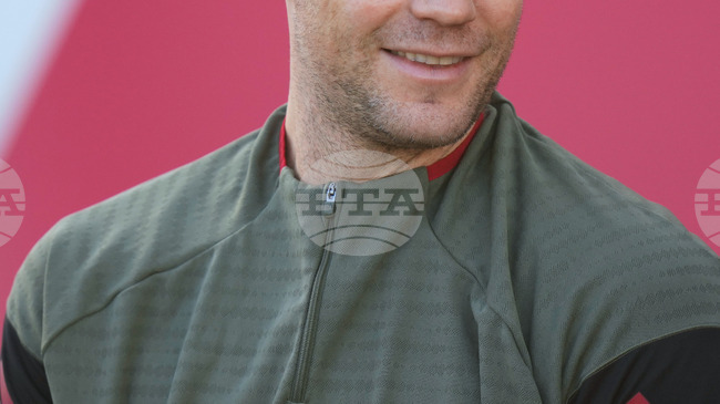 Мануел Нойер е близо до завръщане за Байерн Мюнхен, но вероятно няма да играе срещу Борусия Дортмунд, заяви старши треньорът Венсан Компани