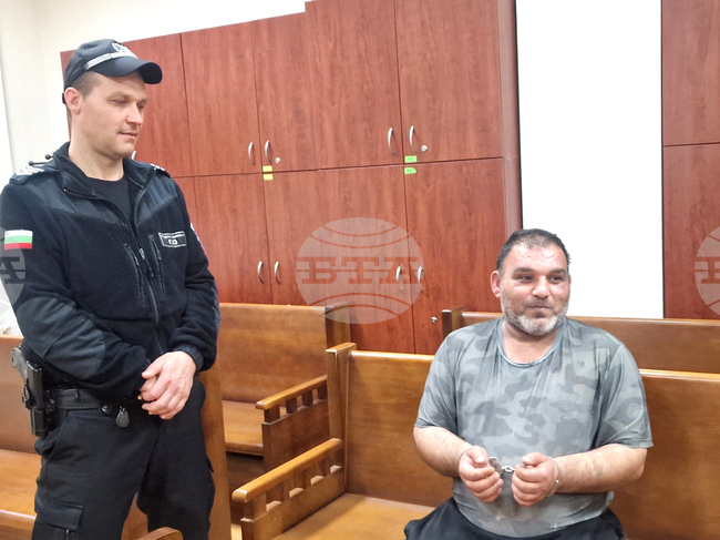 Хасково - Районен съд - палеж - мярка за неотклонение