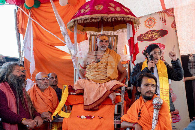 India Hindu Spiritual Leader