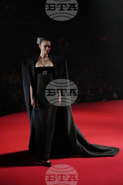 France Fashion Stephane Rolland S/S 26