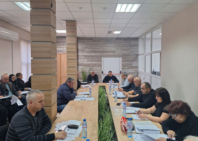 Общинският съвет в Угърчин одобри партньорство между Общината и пожарната по проект от програма „Развитие на човешките ресурси“