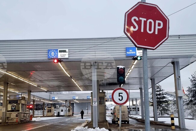 Преустановен е протестът на тежкотоварните превозвачи на границите, съобщиха от Министерството на външните работи