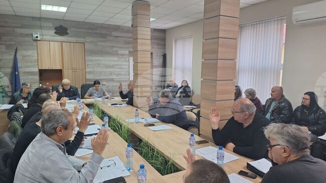 Общинският съвет в Угърчин прие отчисленията по Закона за управление на отпадъците да останат по сметката на Общината