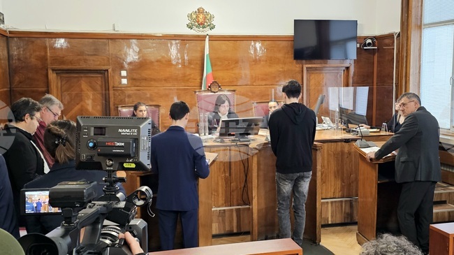 Русенският съд заседава по делото за шофьора, причинил катастрофа с трима загинали в Разград