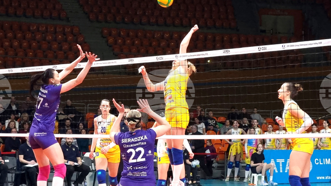 Марица Пловдив е на победа от финал в женската волейболна лига