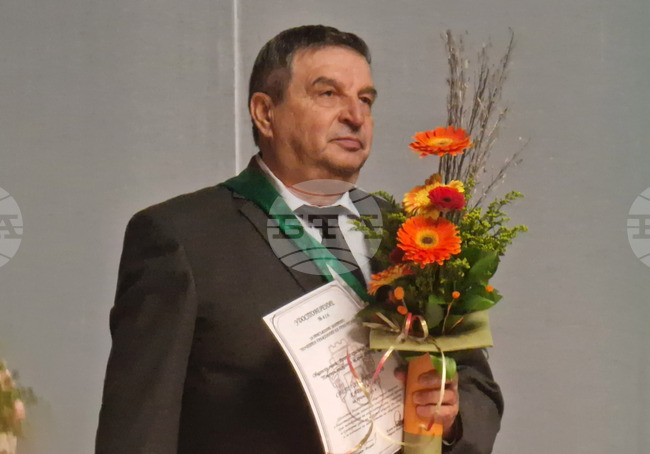 Успехът не зависи от мястото, а от развитието, отговорността и честния труд, заяви новият почетен гражданин на Разград Светлозар Караджов