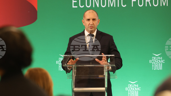 Европа се превърна в заложник на своята амбиция за морално лидерство в свят без правила, каза Румен Радев на Софийския икономически форум