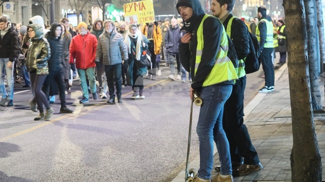 Под лозунга "Знанието е сила" в Белград се проведе протест в защита на академичната автономия на университетите 