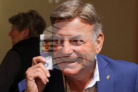 Mariners Rizzs Baseball