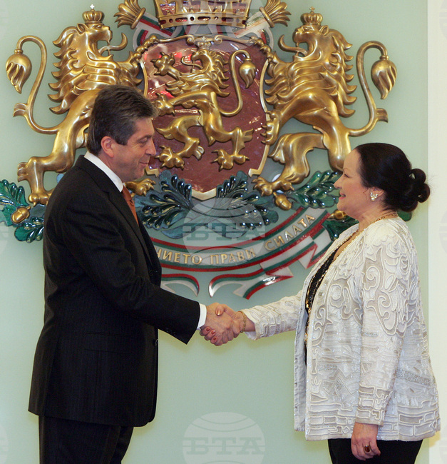 Анелия Шуманова, оперетна актриса