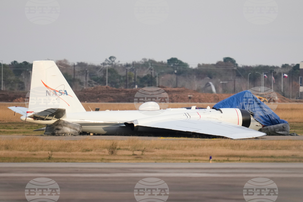 NASA Aircraft Belly Landing