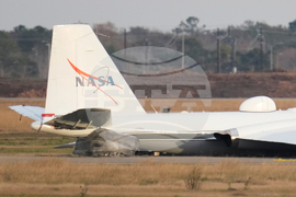 NASA Aircraft Belly Landing