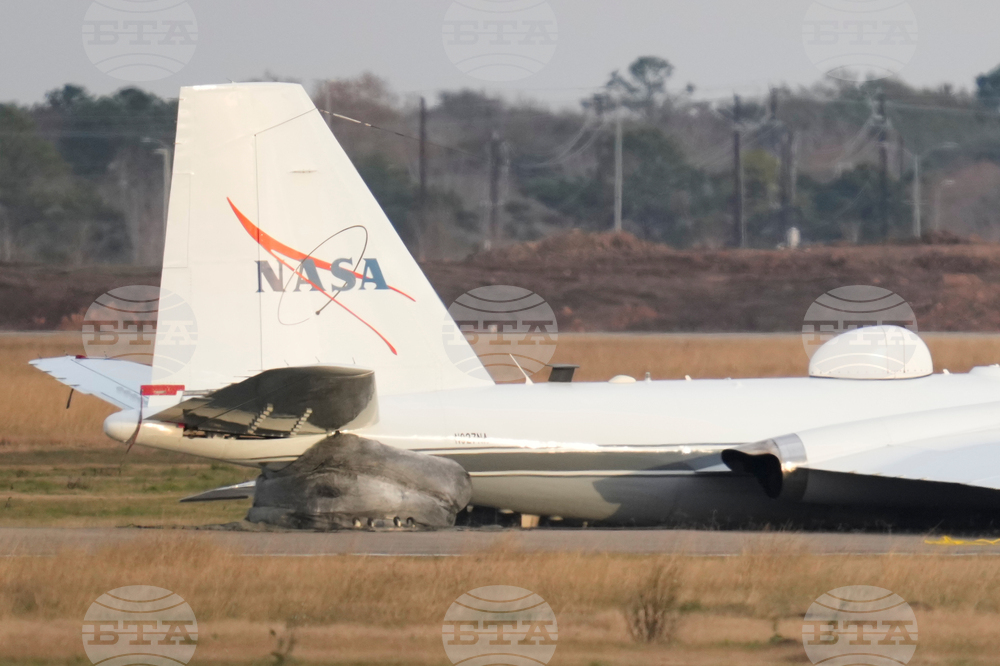 NASA Aircraft Belly Landing