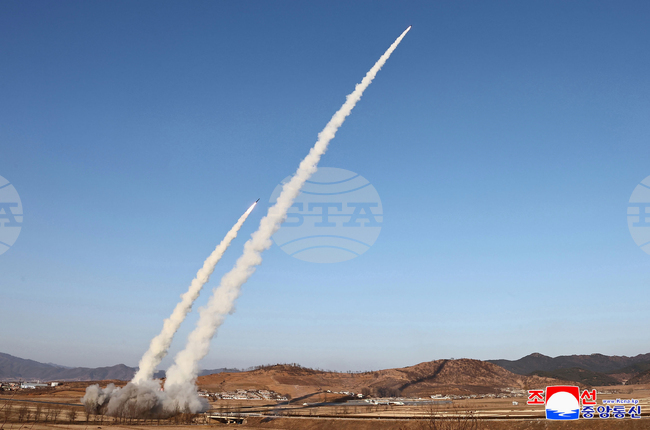 Северна Корея е изстреляла поне една балистична ракета в източна посока според южнокорейските въоръжени сили