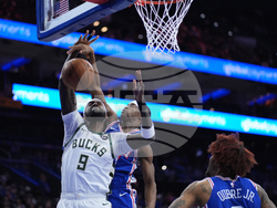 Bucks 76ers Basketball