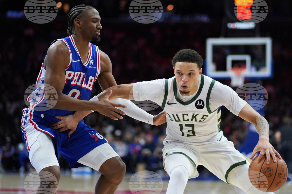 Bucks 76ers Basketball