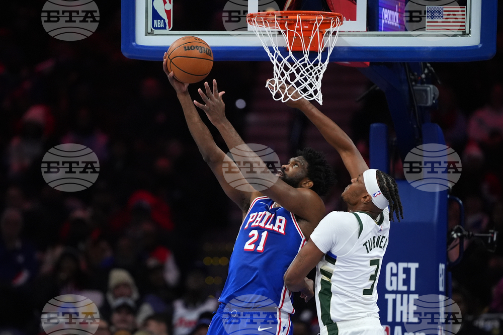 Bucks 76ers Basketball