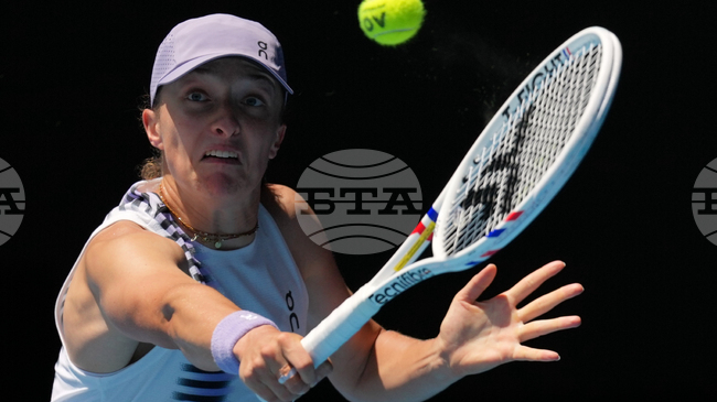 Ига Швьонтек се класира за третия кръг на турнира в Доха, италианка елиминира Коко Гоф