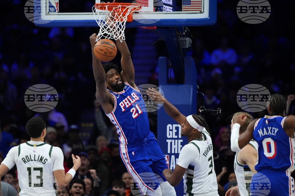 Bucks 76ers Basketball