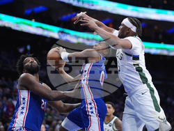 Bucks 76ers Basketball