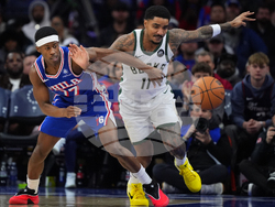 Bucks 76ers Basketball