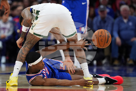 Bucks 76ers Basketball