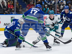 Sharks Canucks Hockey