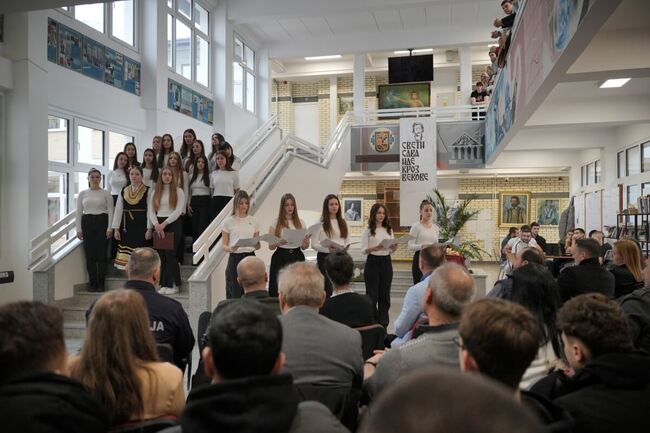 Гимназията „Св. св. Кирил и Методий“ в Цариброд отбеляза Деня на свети Сава