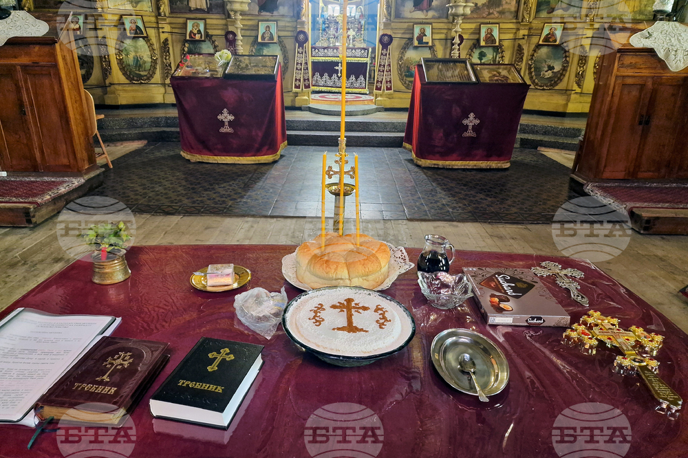 Разград - храм „Св. Николай Мирликийски Чудотворец” - литургия - Ден на Разград