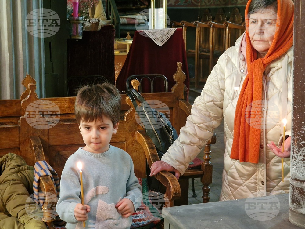 Разград - храм „Св. Николай Мирликийски Чудотворец” - литургия - Ден на Разград