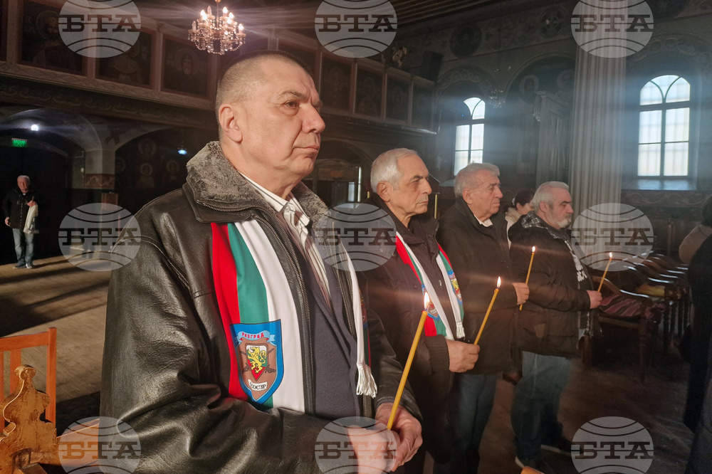 Разград - храм „Св. Николай Мирликийски Чудотворец” - литургия - Ден на Разград