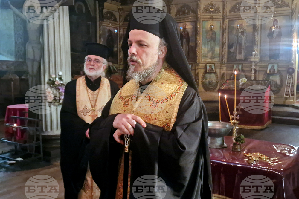 Разград - храм „Св. Николай Мирликийски Чудотворец” - литургия - Ден на Разград