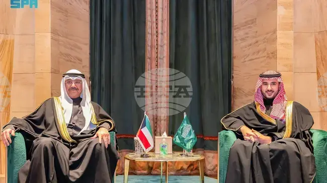 СПА: Саудитския министър на отбраната се срещна с кувейтския си колега в Рияд