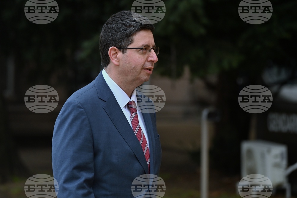 Президентство - Петър Чобанов - консултации