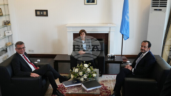 Кипърският президент и лидерът на кипърските турци се срещнаха в Никозия