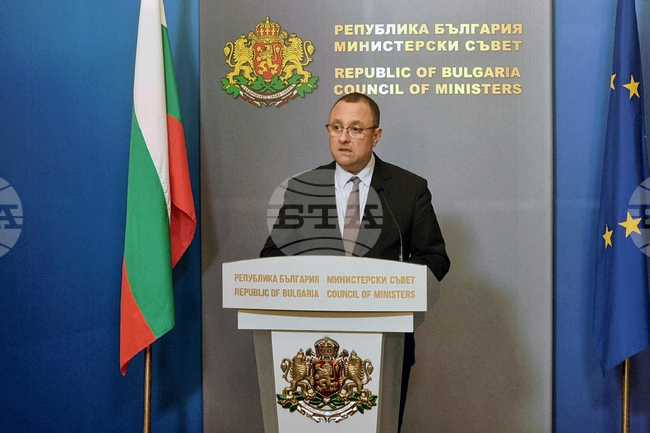 Запазват се 100% от средствата за саниране на жилищни сгради по ПВУ, съобщи регионалният министър в оставка Иван Иванов 