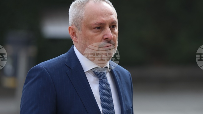 Няма да стана служебен премиер, заяви подуправителят на БНБ Радослав Миленков