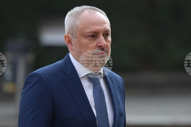 Няма да стана служебен премиер, заяви подуправителят на БНБ Радослав Миленков