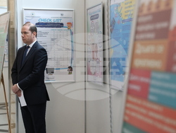 Народно събрание - изложба - „Заедно в борбата с кибертормоза на деца”