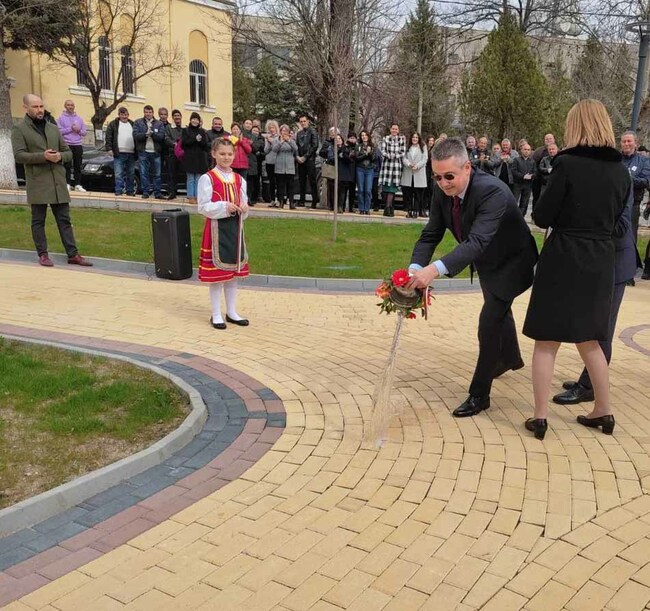 Община Джебел: Нови алеи, детска площадка, фитнес на открито, беседка, нови пейки, осветление