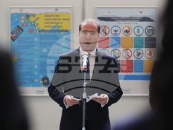 Народно събрание - изложба - „Заедно в борбата с кибертормоза на деца”