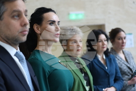 Народно събрание - изложба - „Заедно в борбата с кибертормоза на деца”