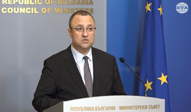 Запазват се 100% от средствата за саниране на жилищни сгради по ПВУ, съобщи регионалният министър в оставка Иван Иванов