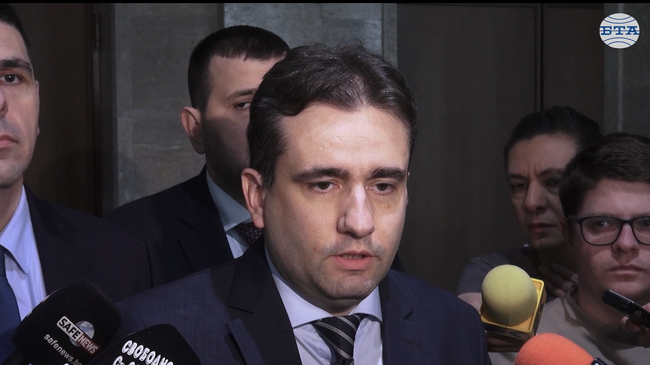 От „Да, България“ не са съгласни да бъдат изключвани хора автоматично от листите